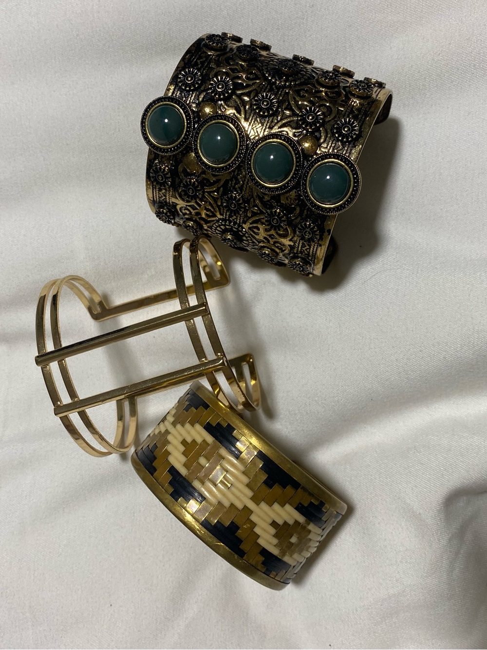Bangle Bundle ! Gold-Tone Green Stone Floral Cuff Bracelet - Women Jewelry